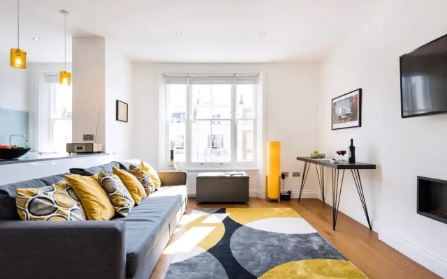 Bright and Modern Earls Court Gem