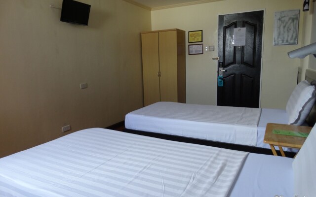 RueMango Apartelle and Suites
