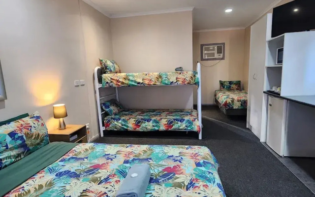 Wentworth Central Motor Inn