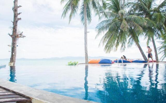 B52 Beach Resort