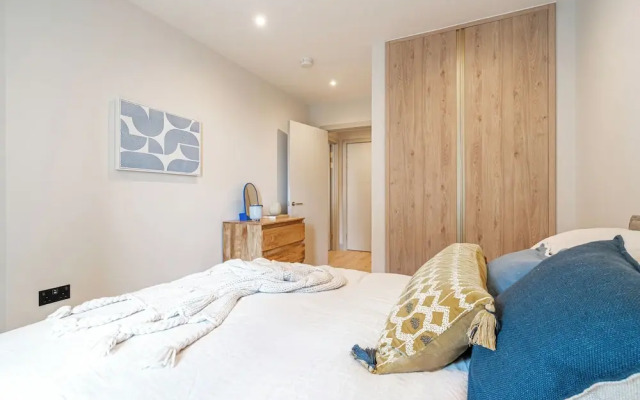 Light and Space Retreat