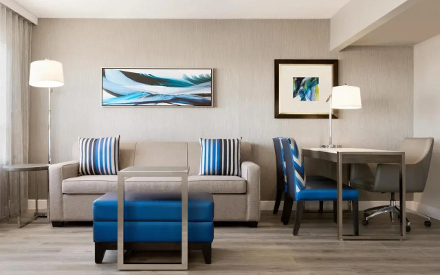Embassy Suites by Hilton Toronto Airport