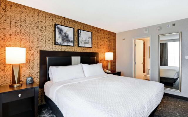 Embassy Suites by Hilton Minneapolis Airport - фото 4