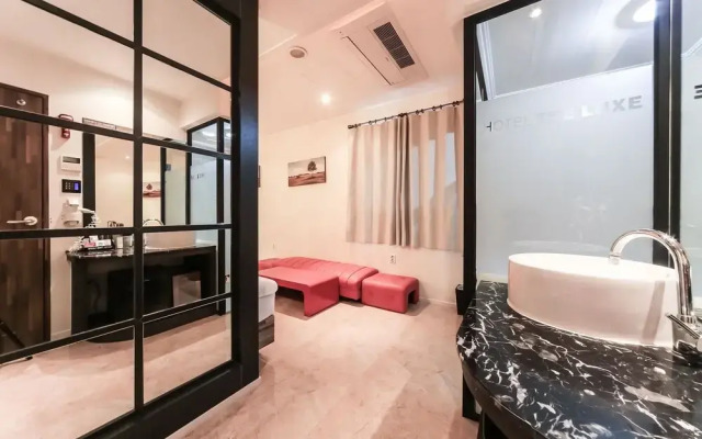 The Lux Tourism Hotel Geoje