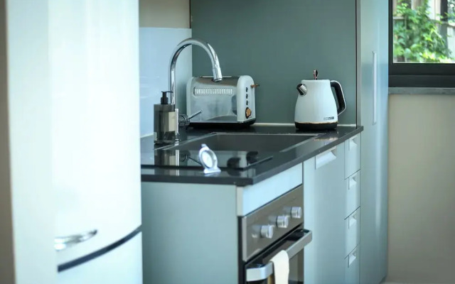 Elegant 1BR Dizengoff Apt by Sea N' Rent