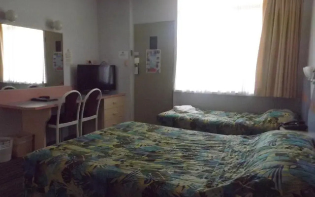 Golden Sands Motor Inn Forster
