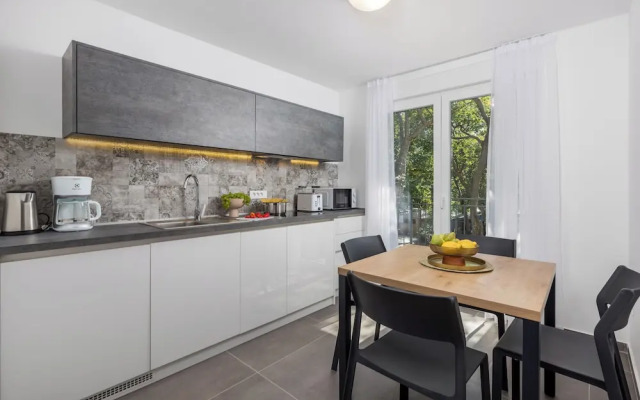 Holiday Homes Oštro