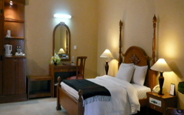 OYO 395 Tretes Raya Hotel