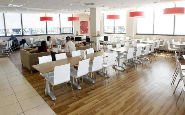 Travelodge Valencia Aeropuerto