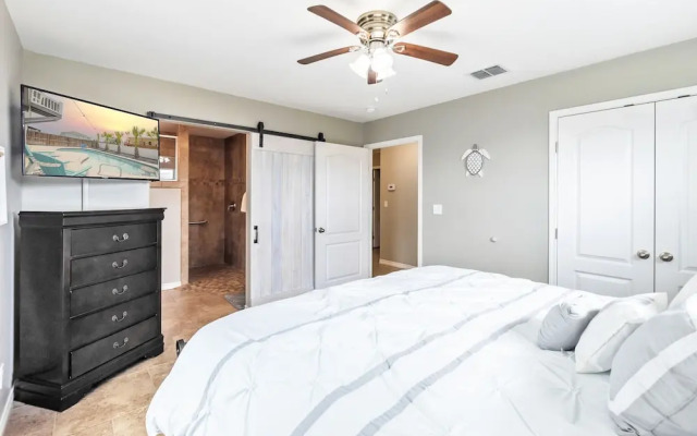 Latitude Adjustment - Private Pool/elevator!