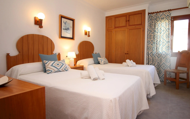 MARGARITA · Aircon, wifi, terrace, garden, 150m from the beach