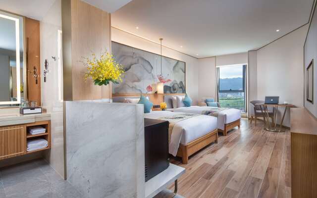 Ramada Plaza Fuxian Lake