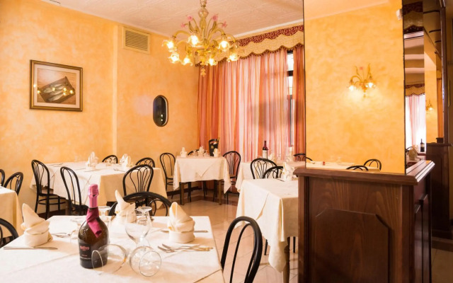 Hotel Trevi