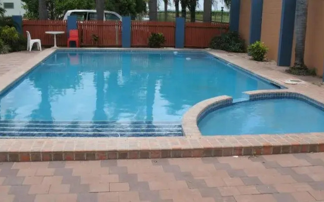 Burdekin Motor Inn