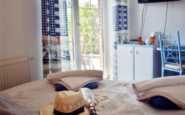 Pensjonacik Cyklada Comfortable Rooms Close to the Lake