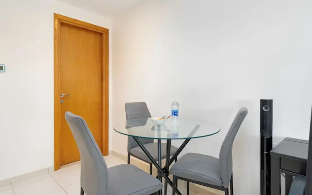 Spacious Studio in Bay Square by Bespoke
