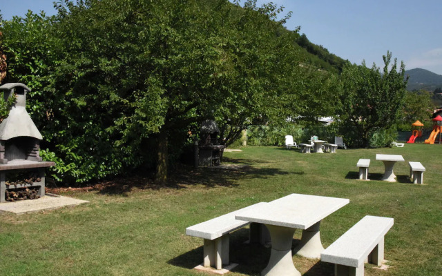 Spacious Apartment in Monticelli Brusati with Pool