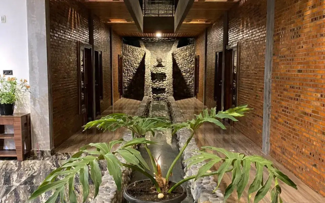 Uluna Hotel