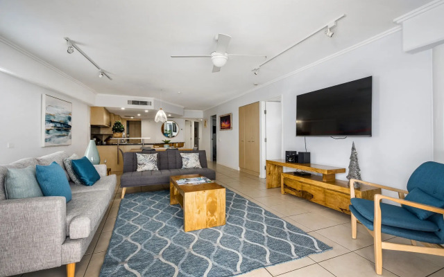 Rolling Surf Resort