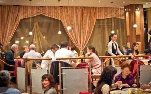 Perla D Oro Hotel