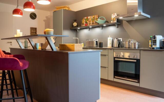 dreamcation - Wohnen in KIRCHE, 3D-Tour, Terrasse, BBQ, Küche, Kamin, 180qm