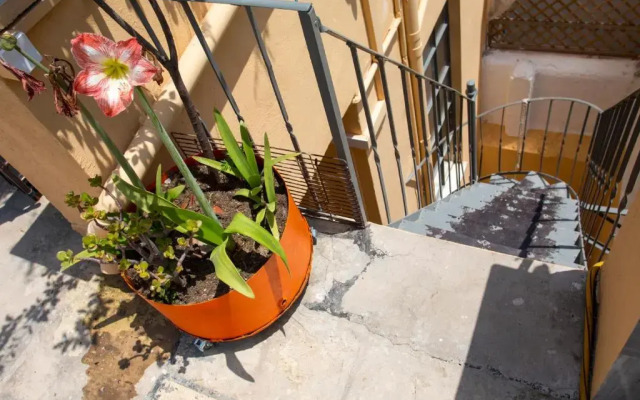 Enticing roof top studio in Athens centre! - EP9T