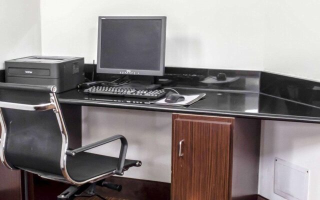 Country Inn & Suites by Radisson, Roanoke Rapids, NC