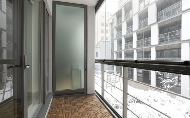 2ndhomes Cozy 1BR Home w Balcony