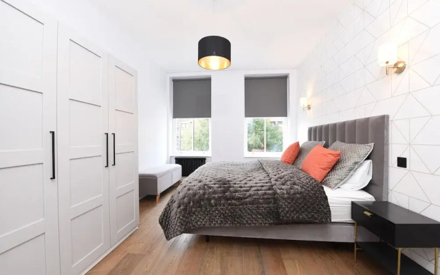 Stylish & Spacious Deluxe Apartments near Victoria Station