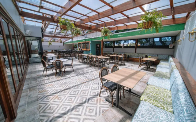 Southern Cross Hotel
