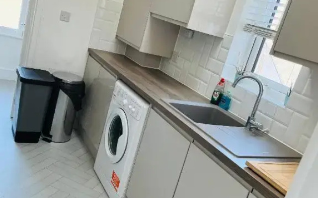 Modern Apartment, Castle View Rochester, England