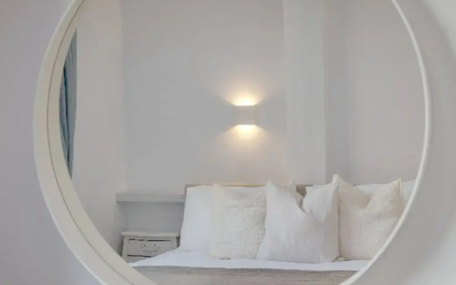 Phaedrus Living Beach Front Flat Kyma