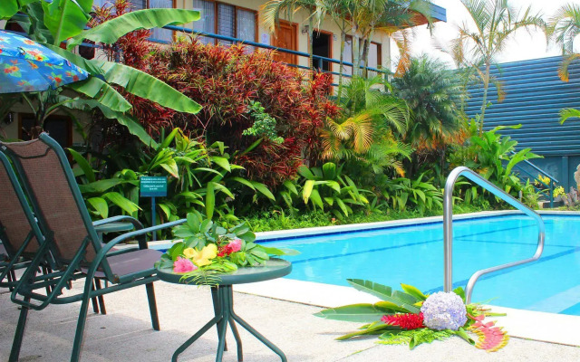 Soluxe El Sesteo Hotel