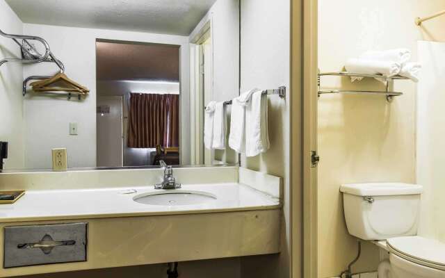 Rodeway Inn Ontario Airport Mills