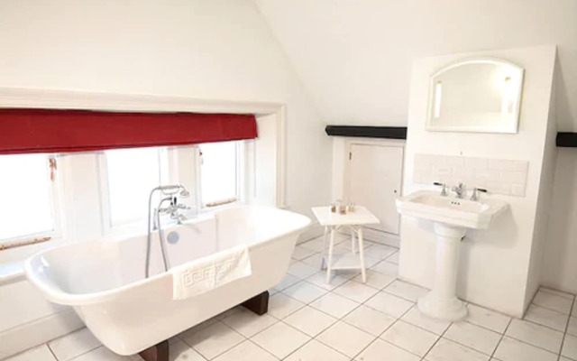 The Cleveland Tontine