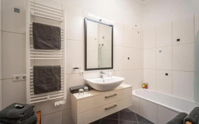 Monis Apartment