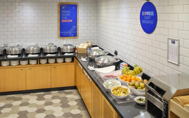 Holiday Inn Express Birmingham - City Centre by IHG