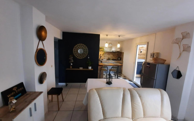 La Caz Anaïs avec jacuzzi