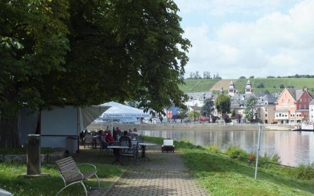 Rezas Bistro Restaurant Gästehaus