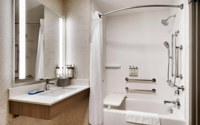 Holiday Inn Express Hotel & Suites Helena