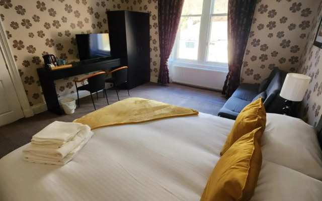 Kings Knoll Hotel