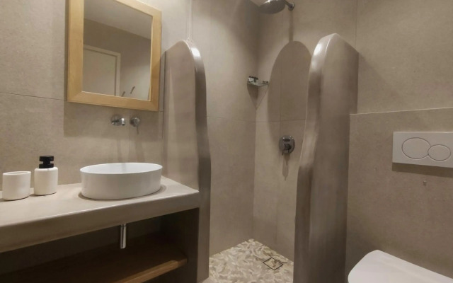 Proteas Hotel & Suites