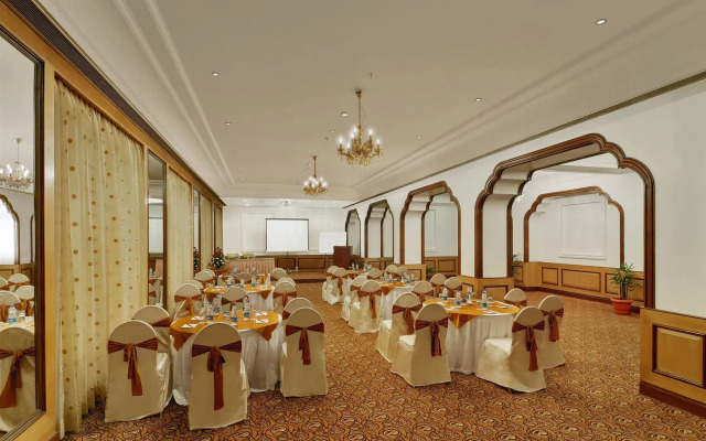 India Awadh Hotel