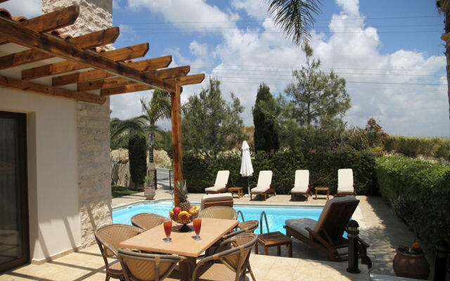 Eve Pissouri Villas