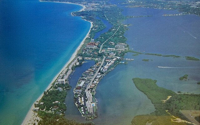 Gulf and Bay Club by Vtrips