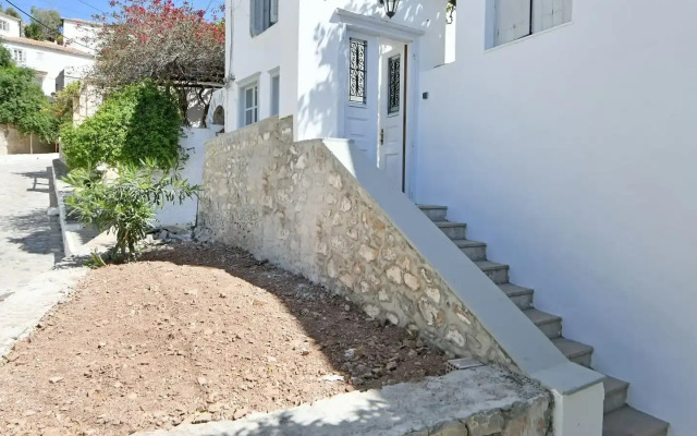 Douskos Citrus Apartments Hydra