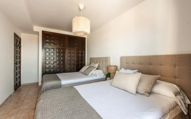 Algarrobo In Nerja With 2 Bedrooms And 2 Bathrooms