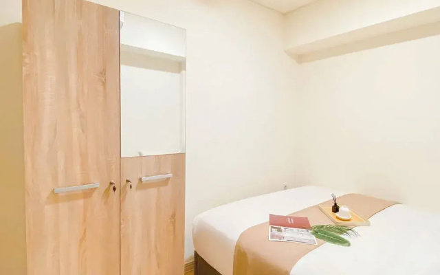 Warm And Cozy 1Br With Makeup Room At Meikarta Apartment