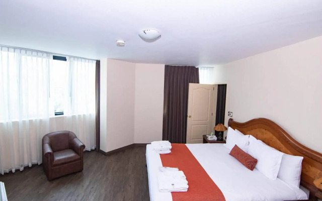 Miraflores Colon Hotel