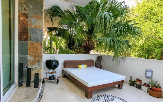 Mamitas 1102 2 Bedrooms and Terrace by RedAwning